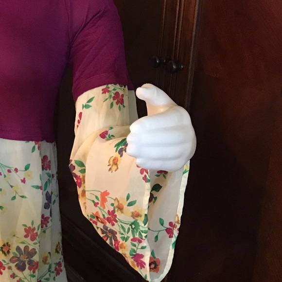 🆕 Bellino Pink/Flowers Bell Sleeves Top-Lg - Picture 3 of 7